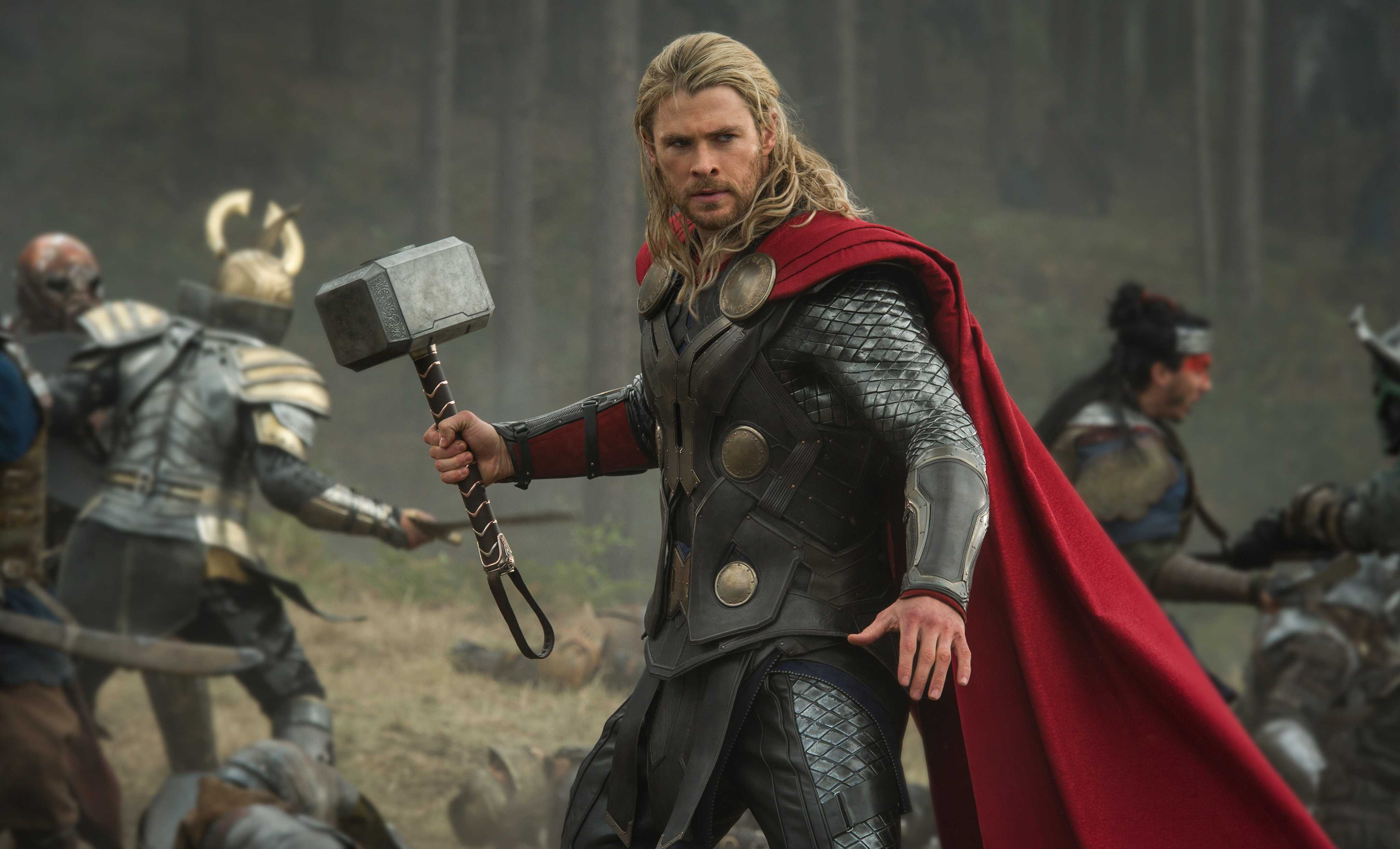 Thor The Dark World Hero Stance