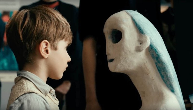 Never Look Away cinematography
