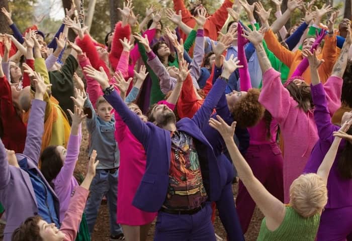 Thumbnail for ‘Transparent’ Review: The Series Finale Is Characteristically Chaotic