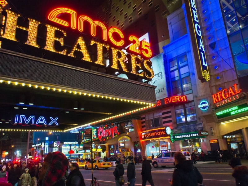 Amc Regal Theaters (rblfmr / Shutterstock.com)